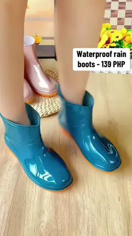 Tag ulan na, baka laging baha sa inyo. Need mo na ng boots o bota #waterproofrainboots #rainboots #boots #bota #rainyseason 