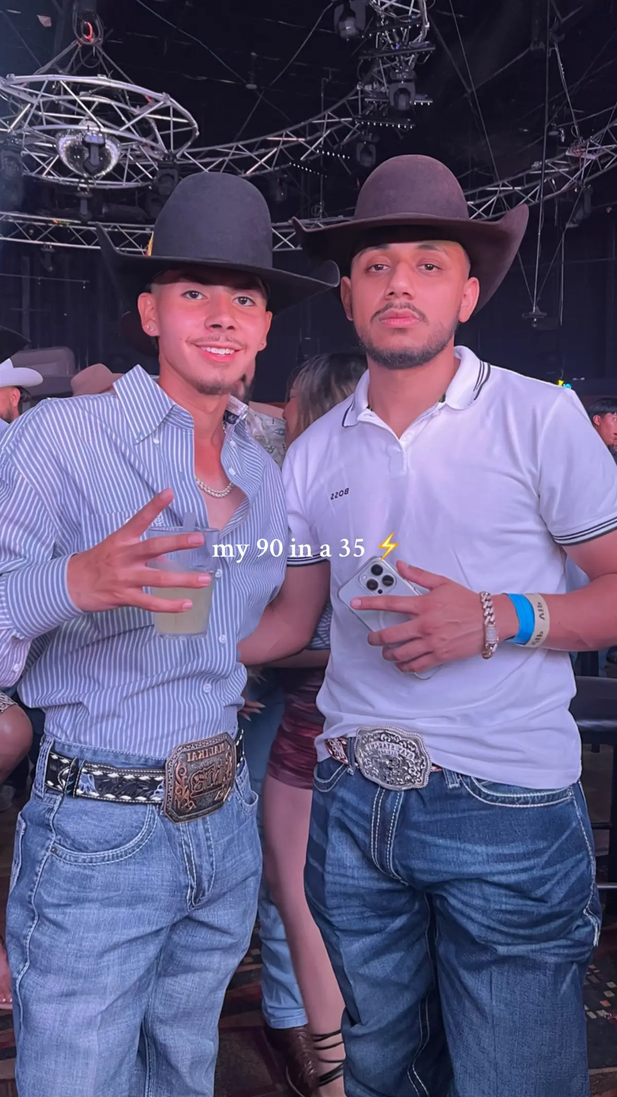 got morgan on repeat rn 🔁🫠 #fyp #fypage #viral #western #staystarched #westernwear #vaquero #morganwallen 
