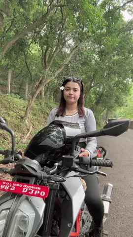 😅..#watchtillend #Love #duke250ladyride #dukelover #foryoupage 