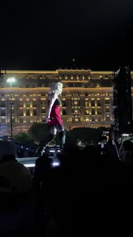 Take me back a year when our queen once again set the blueprint for the followers to copy! Madonna the original Rio Qweeen…..  #madonna #madonnafans #madonnaforever #madonnaqueenofpop #madonnamusic #madonnathecelebrationtour #thecelebrationtour #celebrationtour #madonnabrasil #madonnario #madonnabadgirl #badgirl #riodejaneiro #rio #copacabanapalace #copacabanabeach #madonnacopacabana #madonnalive #queenofpop #livemusic #live #gig #freeconcert #freegig #beachday @madonna 
