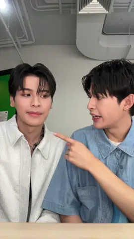 อย่ามาทำหวงตัวได้ป่ะพี่มาร์ค 😛 #SweetToothGoodDentistEP10 📌 สัปดาห์ตอนจบ #SweetToothGoodDentist Final EP Fan Meeting BUY TICKETS AT THAITICKETMAJOR  @MARKPAKIN @Ohmtpk 