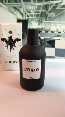 Nah ini dia parfum khusus buat cowok yang tahan lama ninggalin jejak. #parfumcowok #parfumcowoktahanlama #parfumcowokrecommended #parfumninggalinjejak 