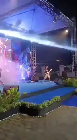 grogi yg luar biasa salah sedikit tidak peduli maju gondrong #gondrong #gondrongindonesia #capcut #konser #artistsoftiktok 