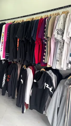 លឿនលឿនបងបង🍃#thrifting #thrift #niketrackpants #Running 