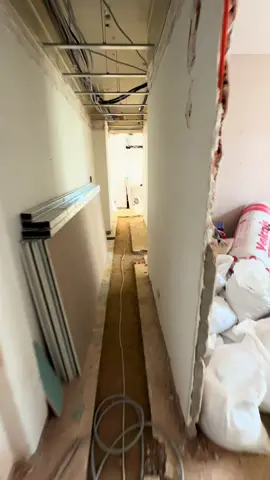 Before After corridor #renovation #amenagement #amenagementinterieure #design #blanc 