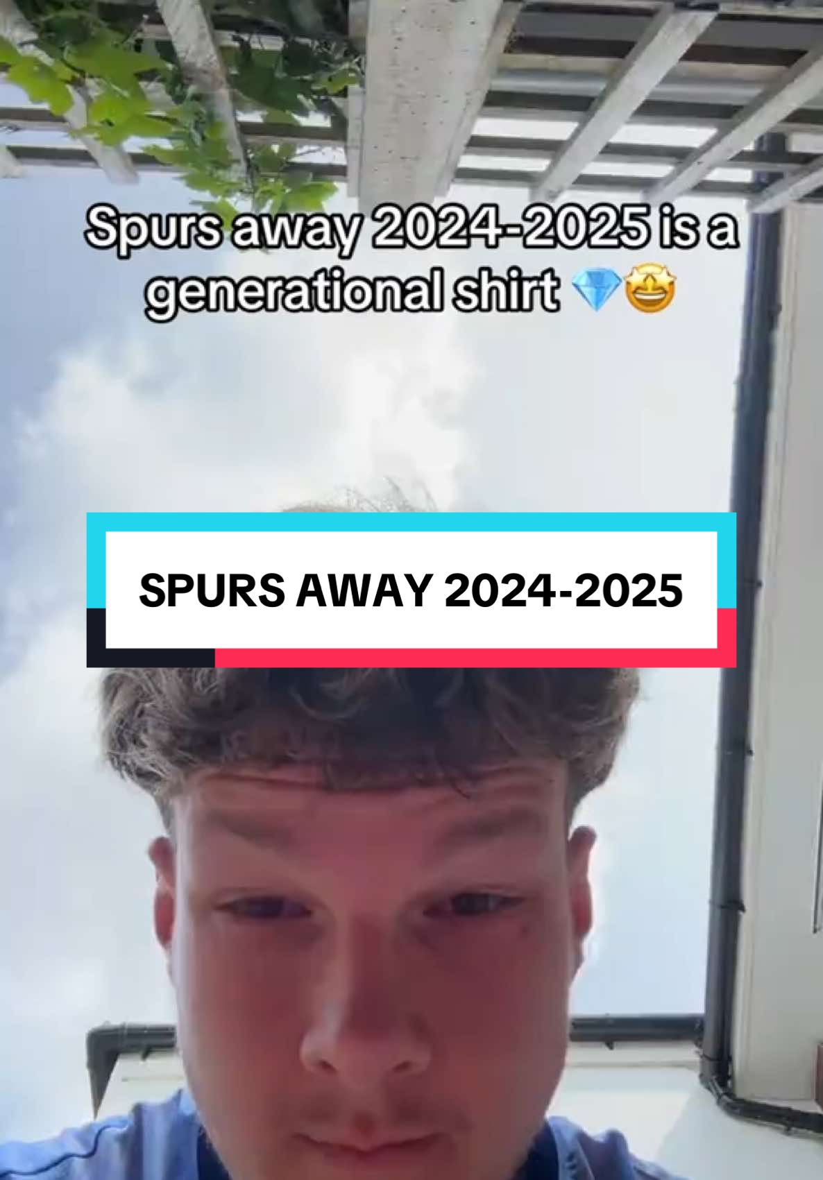 Beautiful #fyp #shirt #jersey #footballtiktok #footballshirt #styletips #viralvideos #fashion #style #brennanjohnson #tottenham #tottenhamhotspur #europaleague #signedshirt #rock #spurs #ballboy 