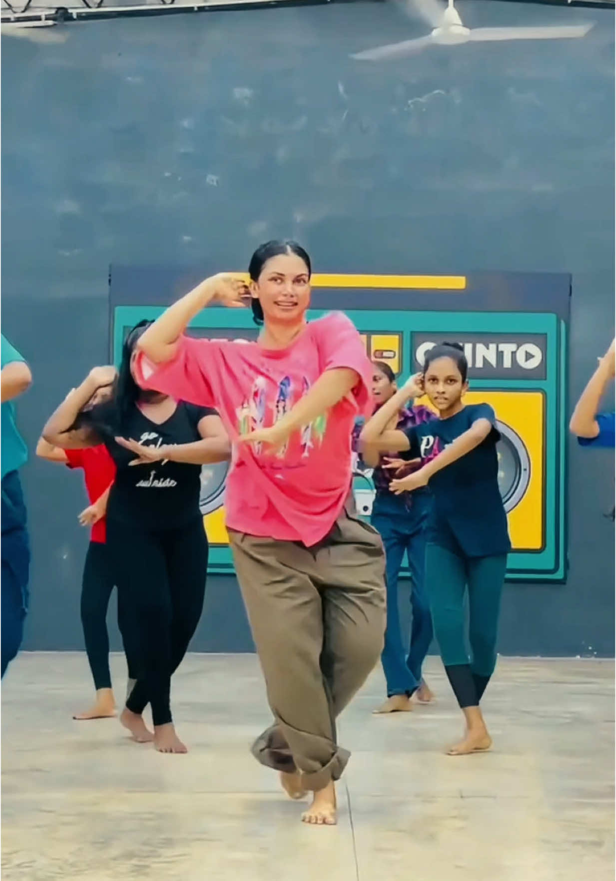 High energy. Bold moves. Pure Bollywood! @Dance with Damithri Class lighting up the floor with a dynamic Bollywood dance cover at Ovinto Art Center. Book our studio for your next performance or shoot: 0777560017 #BollywoodDanceCover #DimitriDanceClass #OvintoArtCenter #DanceStudioSL #ColomboDancers #DanceCoverSL #CreativeSpacesSL #StudioForRent #OvintoVibes #SriLankaDance