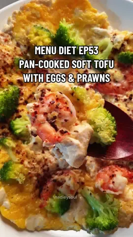 Resepi tinggi protein. Inspirasi ala Chinese food. Padanlah mereka slim 🌧️ Bahan :  - Telur 2 biji  - Minyak bijan  - Garam ( gaul rata ) - Tofu lembut  - Udang , brokoli  - Cili flakes  Selamat mencuba✨ #softtofu #dietrecipe #simplerecipe #resepitiktok #kongsiresepi #highproteinmeals 