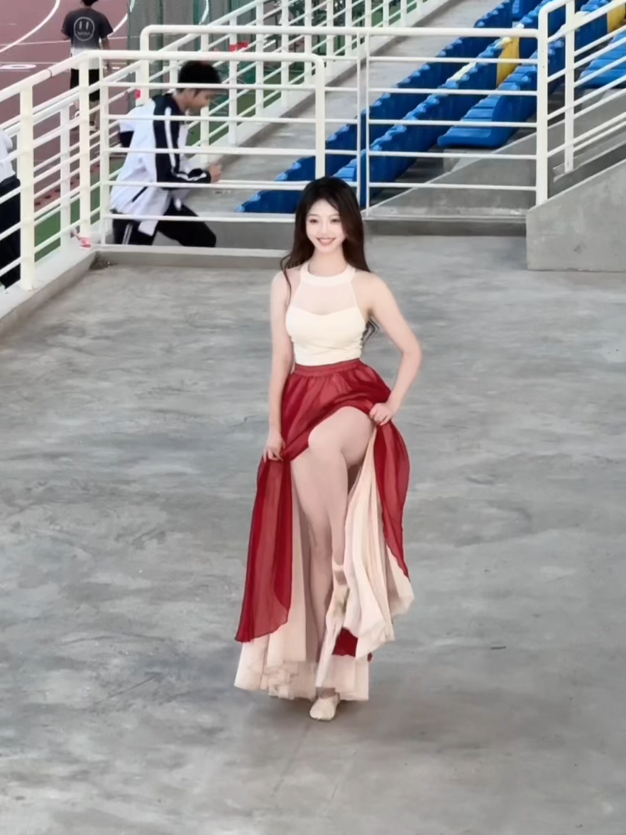 社团兄妹赶来挑战啦 #宛庭 #女大学生 #拉岗踏歌 