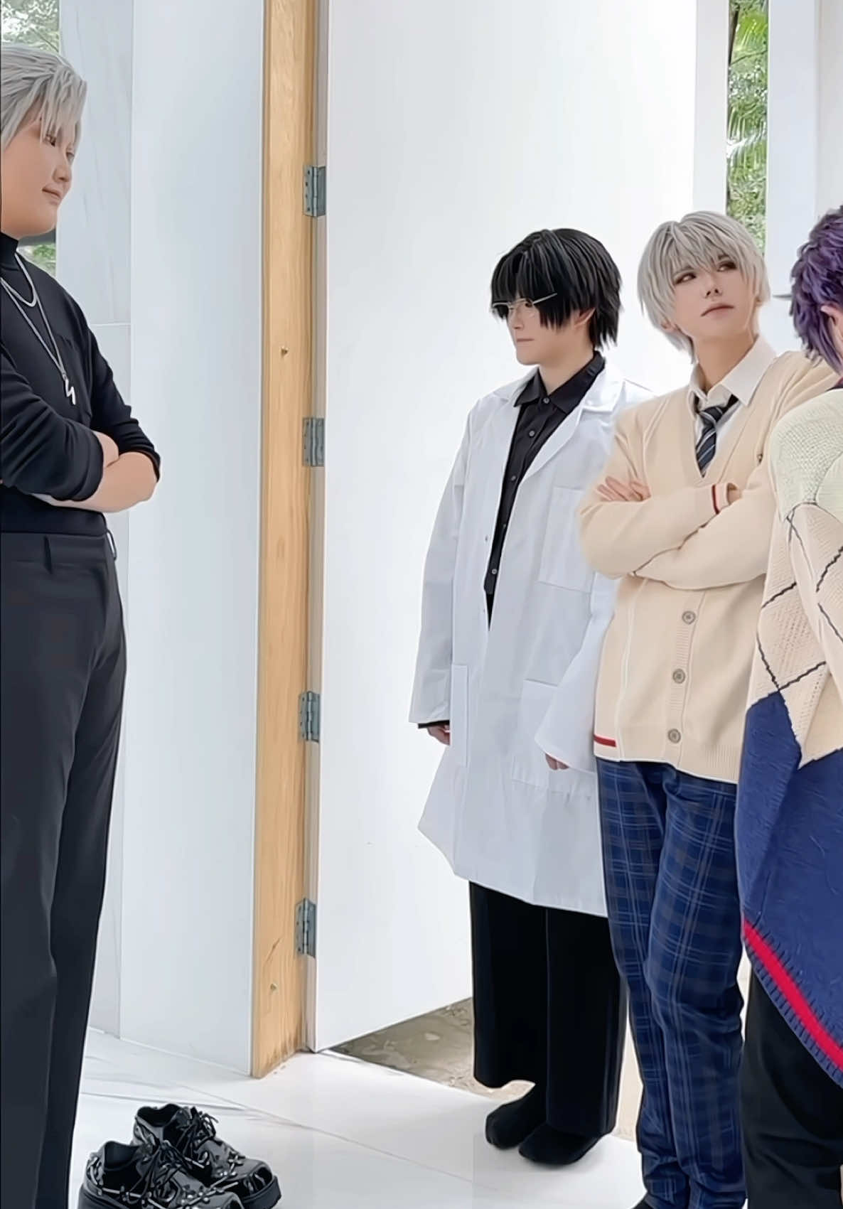 struggles of cosplaying 😔  //   #loveanddeepspace #xavier #rafayel #sylus #zayne #cosplay #loveanddeepspacesylus #loveanddeepspacerafayel #loveanddeepspacexavier #loveanddeepspacezayne #恋与深空 #コスプレ #fypage 