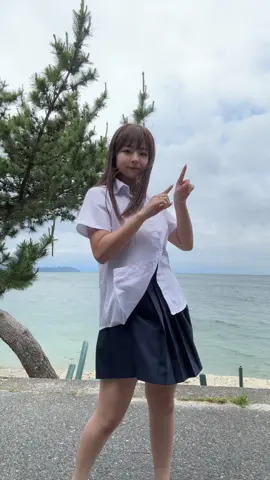 強風すぎるしスカートのチャック閉まってなかったダサすぎ😂