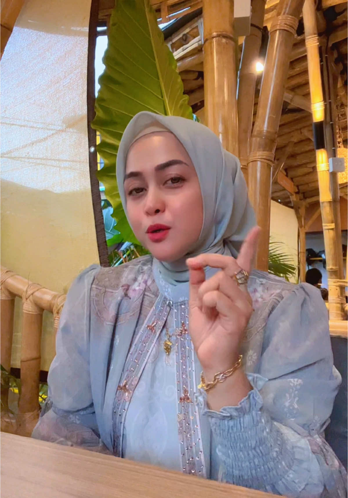 #gamis #promomakangajian #gamiskekinian #OOTD #dresscantik 