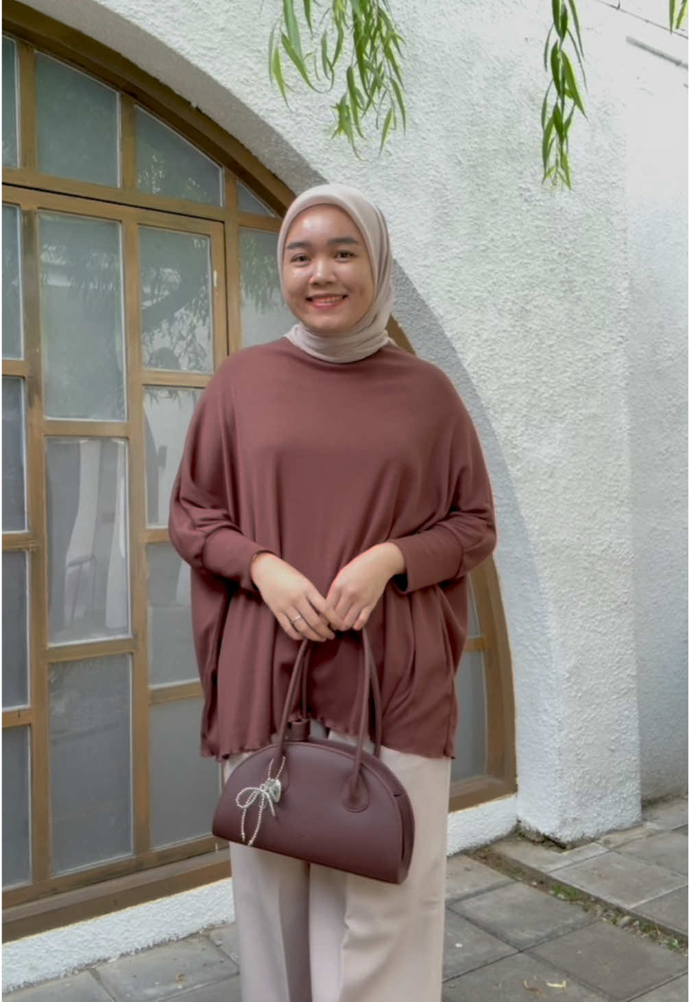 Outfit malming anti gagal🌝 #guncang66spesialgajian #Guncang66 #misschics #batwingviral #ootdnongki #fyppppppppppppppppppppppp #bajuwanita #batwingblouse #outfitinspo #batwingknit #bajubatwing #batwingwanita #bajubigsize #bajuoversize #ootdinspo 