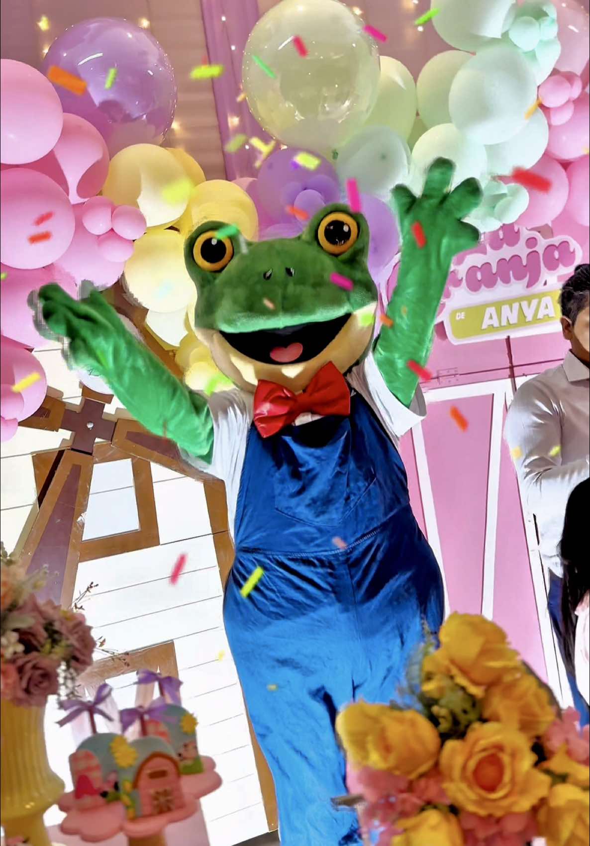 El Show de La Granjita 🐮🐴🐷 Con los personajes de Moda 🥰 🥳 junto a Lara Campos 💖  y la Rana 🐸RHENEÉ 💚 Contáctanos 📲921751564 ✨ Desde Huacho para Todos los Lugares del Perú 🇵🇪 ✈️ #showinfantil #elshowdesantos #santos #contenido #tendencia #huacho_perú🇵🇪 #ELSHOWDESANTOS #rhenee #laracampos #fyp #baile #animadorinfantil 