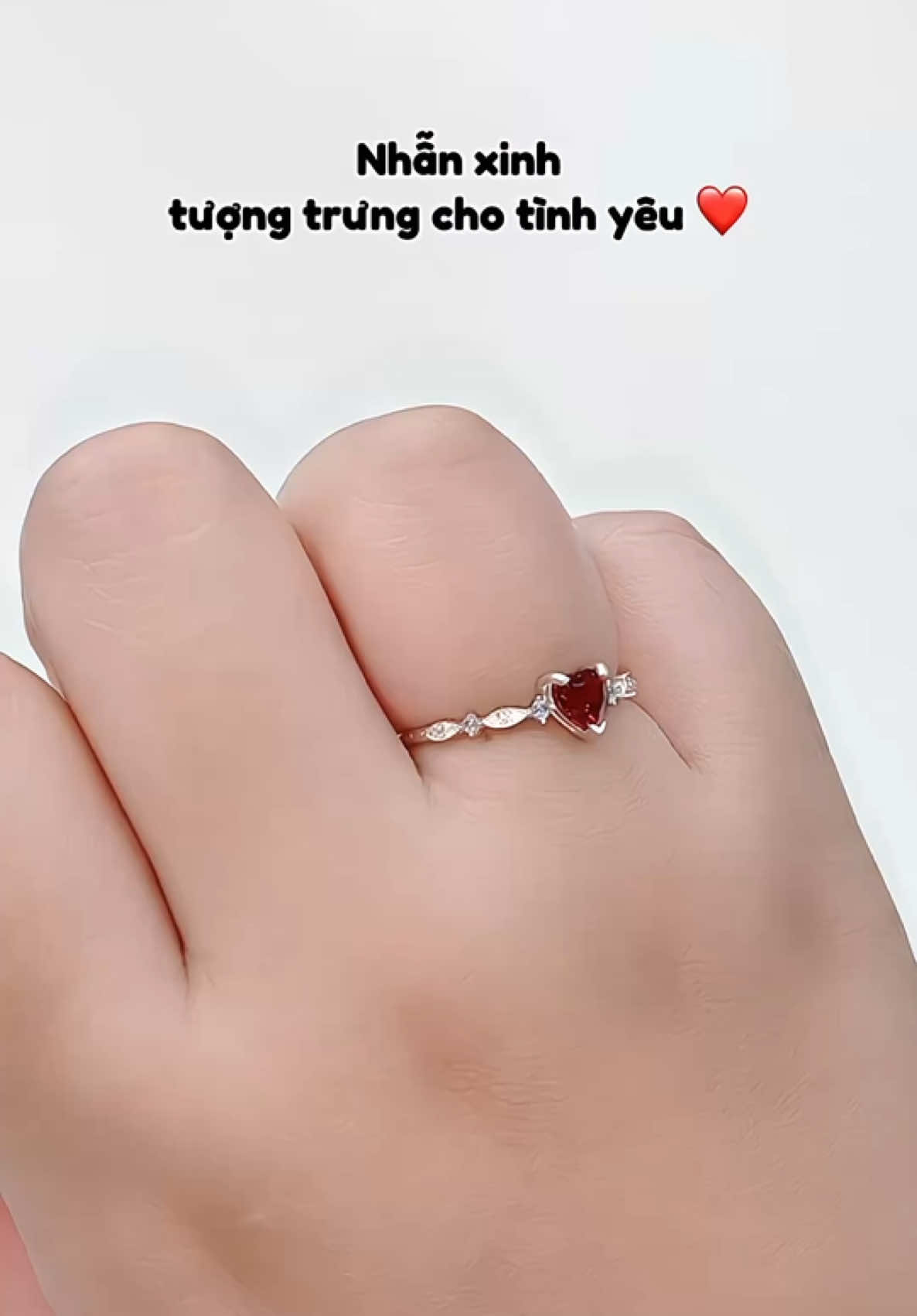 Nhẫn xinh form đẹp lắm mấy bà ❤️  @Hanada Accessories #dathiennhien#bac925 #hanada #trangsuc #quatang #nhan #nhanbac #unboxing #xuhuong #imquynhnhu 
