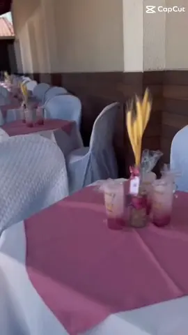 “Toalhas de mesa rosé: o toque de elegância que sua festa merece.”  Transforme sua mesa com charme e elegância! Na Amor em Cada Cor, você encontra o aluguel ideal de toalhas de mesa para deixar cada ocasião ainda mais especial. Perfeitas para: 	•	Casamentos 	•	Chás e aniversários 	•	Eventos corporativos 	•	Decorações temáticas #festadeaniversario#casamento#festainfantil#toalhasdemesa#decoraçao#alugueldetoalhasdemesa #decoração
