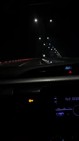 Night drive #hilux #hilux4x4 