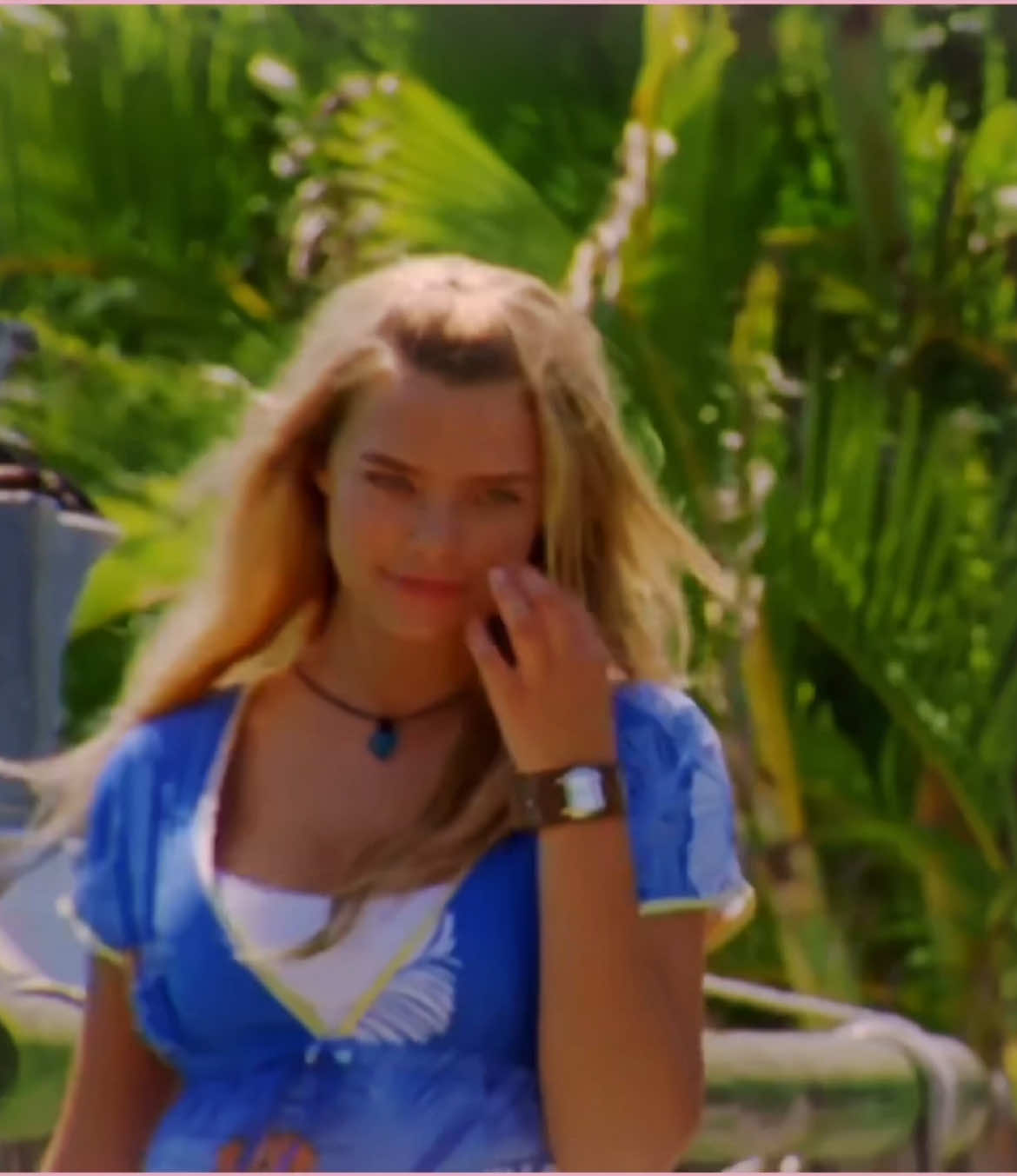 Me if I was a mermaid. Needed a break but I'm back! #bellahartley #indianaevans #h2o #h2ojustaddwater 