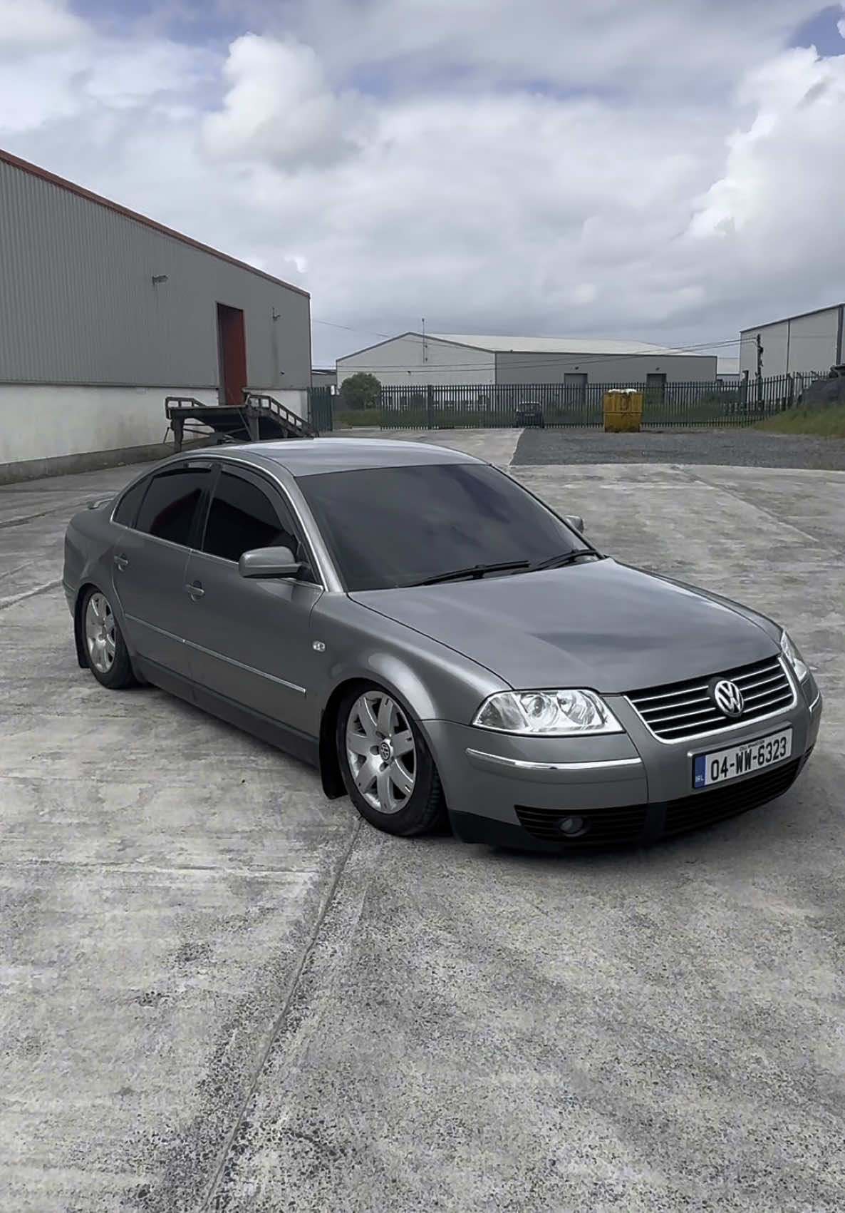 Passat B5.5 4motion 4way Premium kit supplied and fitted 🫰🏻👌🏻 #CapCut #airsuspension #airridesystem #airlift #irishcarscene #galwaycarscene #stance #bagged #baggedcars #baggedlife #ireland #mlvw #vw #passat #baggedreckless #kitteddiesel @briannnward 