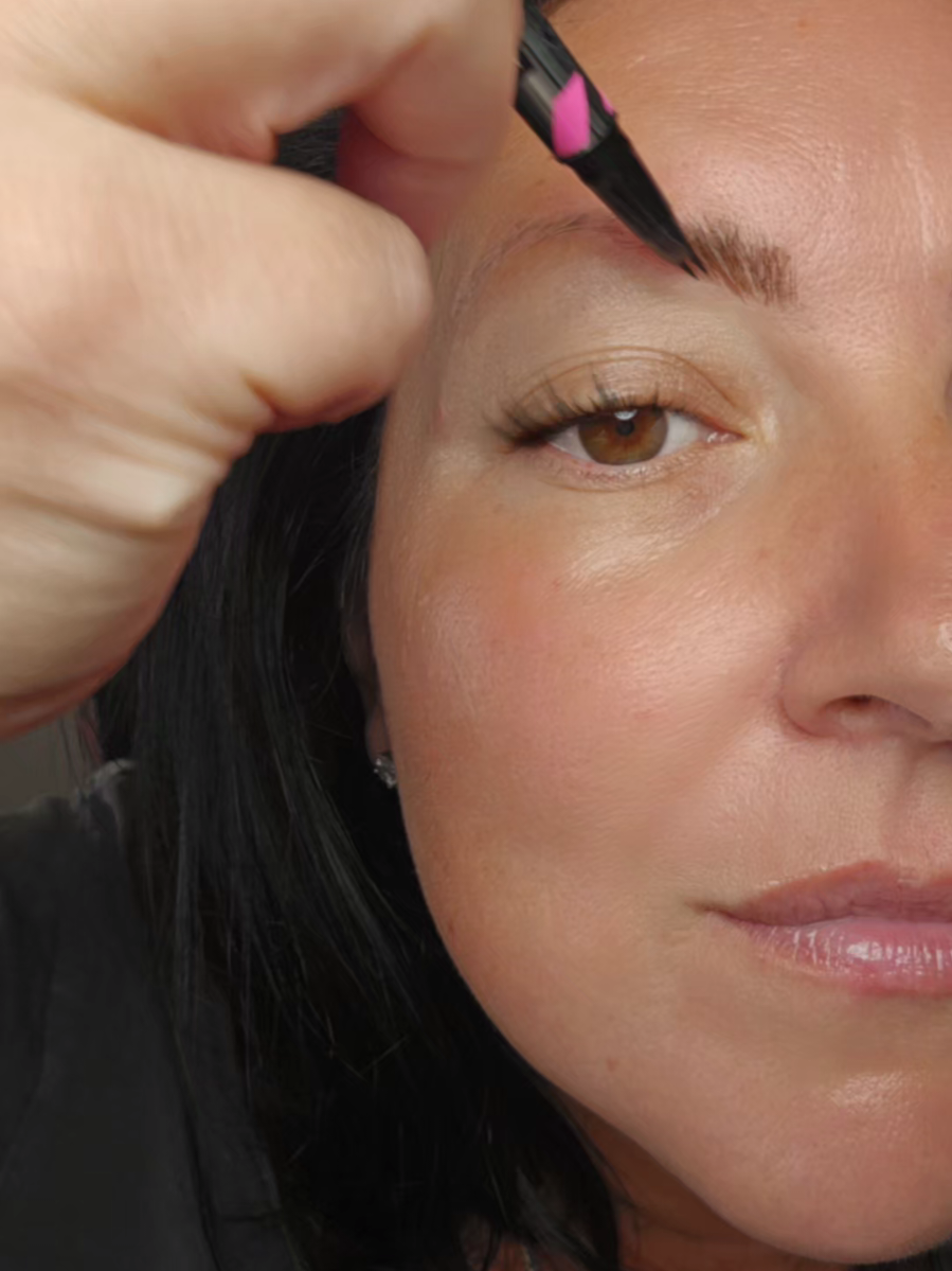 Replying to @albanianturk find me another brow pen that gives you natural looking brows when you use it properly.  I'll wait 😊 #BeautyHacks #eyebrowtutorial #browtutorial  #iMethodBeauty #browpen #MicrobladedBrows #NaturalBrows #BrowPen #BrowTransformation  #TikTokMadeMeBuyIt  #MakeupReview #PerfectBrows #BrowGoals #microbladedbrows #brows #eyebrows #ttsbeautybesties #brow #beautybestie #BeautyTok #tiktokshopcreatorpicks #tiktokshopsummerturnup #summerready #creatoricons 