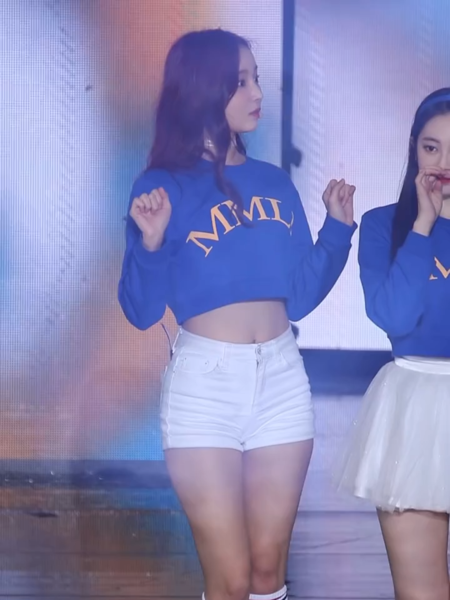 BBoom BBoom #뿜뿜 𝕄𝕠𝕞𝕠𝕝𝕒𝕟𝕕 #모모랜드 #Momoland #Yeonwoo #이다빈 #Ahin #이아인 #Hyebin #이혜빈 #Jane #성지연 #Nancy #낸시 #JooE #이주한 #Nayun #김나윤 #Daisy #데이지 #Taeha #김태하