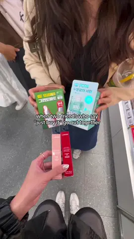 Went into Olive Young, left with a full bag and no regrets. Cleared the rack of grape jelly 🙏🏼😇 #FoodTok #Foodie #sgfyp #fyp #foryou #tiktokfyp #foryoupage #foodfinds #foodreview 