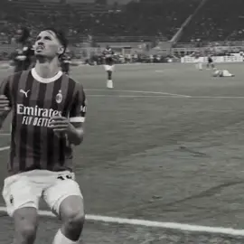 تۆش جێمان دێڵی برا #tijjanireijnders #reijnders #تیجانی_ریندەرس #acmilan #mancity 