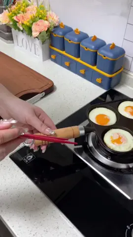 Cast Iron Four-Hole Egg Frying Pan #EggFryingPan #fyp #foryou #厨房好物 