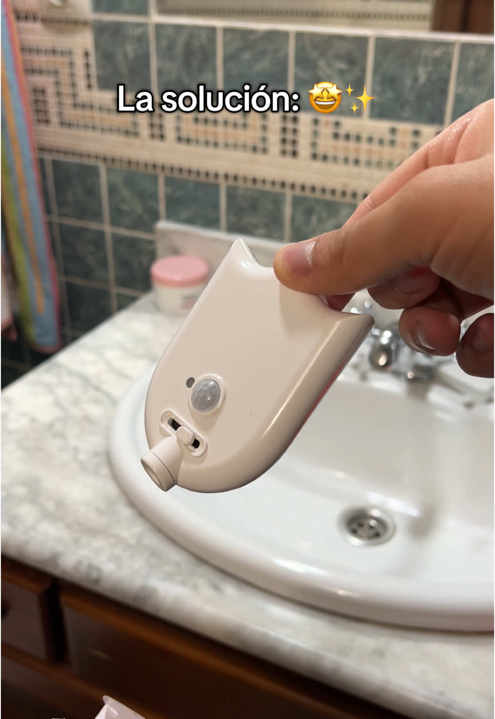 Comparte con tu pareja/hermano o amigo que necesita uno 😂❤️ #meardepie #toiletprojector #regalopareja #regaloscreativos #tiktokmademebuyit 