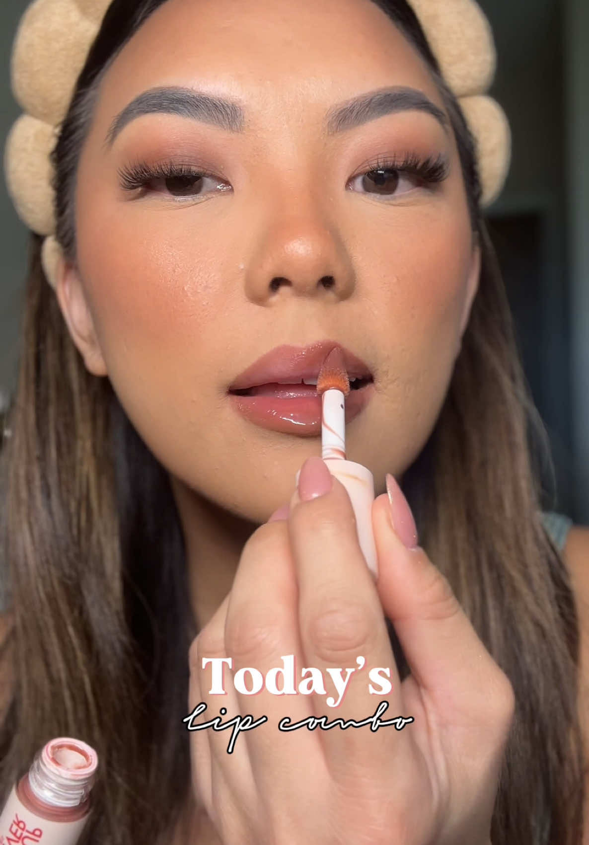 @makeupforever never lets me down 💄💋✨ — lip liner and gloss in shade “𝙖𝙣𝙮𝙬𝙝𝙚𝙧𝙚 𝙘𝙖𝙛𝙛𝙚𝙞𝙣𝙚” . . . #makeup #makeuplook #makeuplover #lipgloss #lipsoftheday #lipcombo #contentcreation #microinfluencer #foryoupage #fyp 