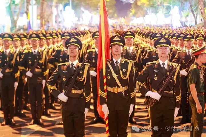 后来我发现, 世界真的很大。 如果不刻意见面, 就真的不会再见了。 “再见”容易,但“再见”难。 😼🙁☁️🗡️📸☀️😒....