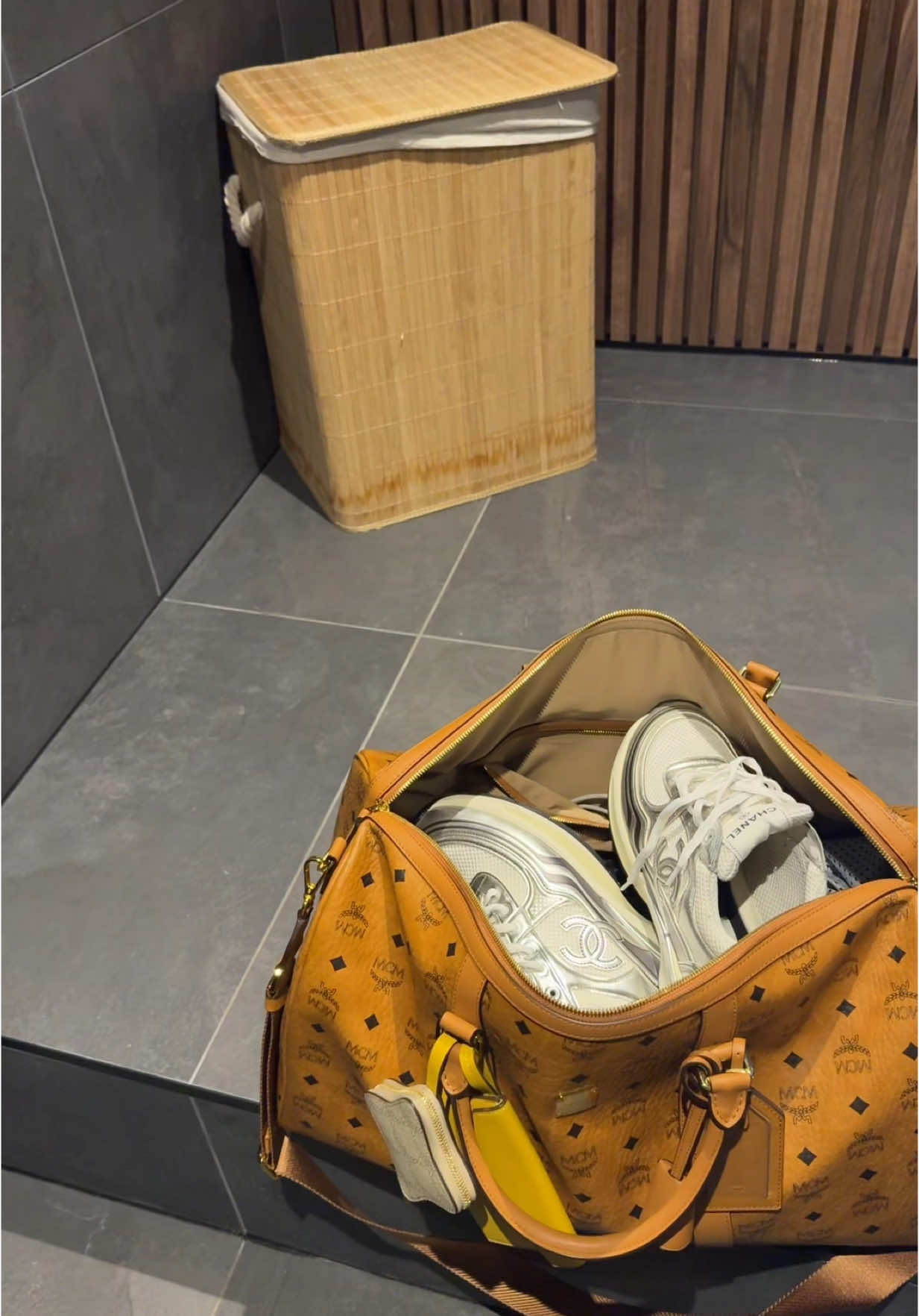 Ich Check der Schuh ist krass 