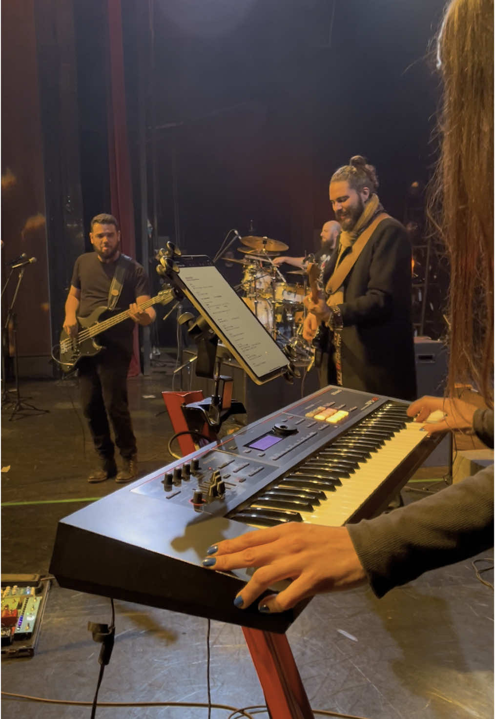 Eu e meus migos tocando um Pink Floyd 💎🩵 #pinkfloyd #anotherbrickinthewall #thewall #keyboard #rolandxps30 #keygirl #keyboardist #rocknroll #fy #fyp #vaiprofycaramba #vairal 