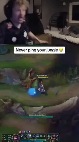 Never ping your jungler #leagueoflegends #leaguetiktok #leaguetok #leagueoflegendsmemes #leagueoflegendsriotgames #lolmemes 