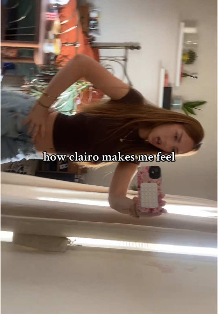 how many times can i touch my hair 🤓 #fyp #bruh #clairo 