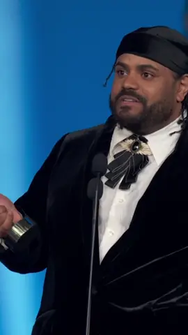 #CdnScreenAwardsHighlight: Brandon Ash Mohammed accepts his Canadian Screen Award for Best Writing, Lifestyle or Reality/Competition for “Canada’s Drag Race.” ✌️
