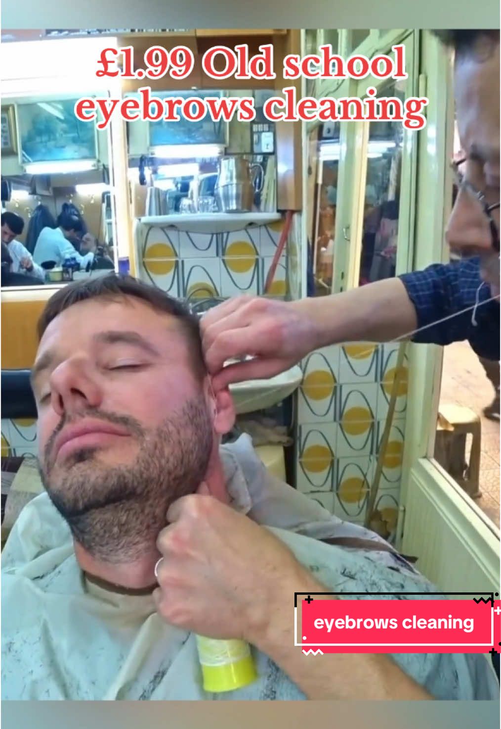 Old school Fastest eyebrows cleaning #asmr #barber #eyebrows #relaxing #barberasmr #fbarberasmrtok #barberasmrvideo #fyp #explore #foryoupagestiktok 