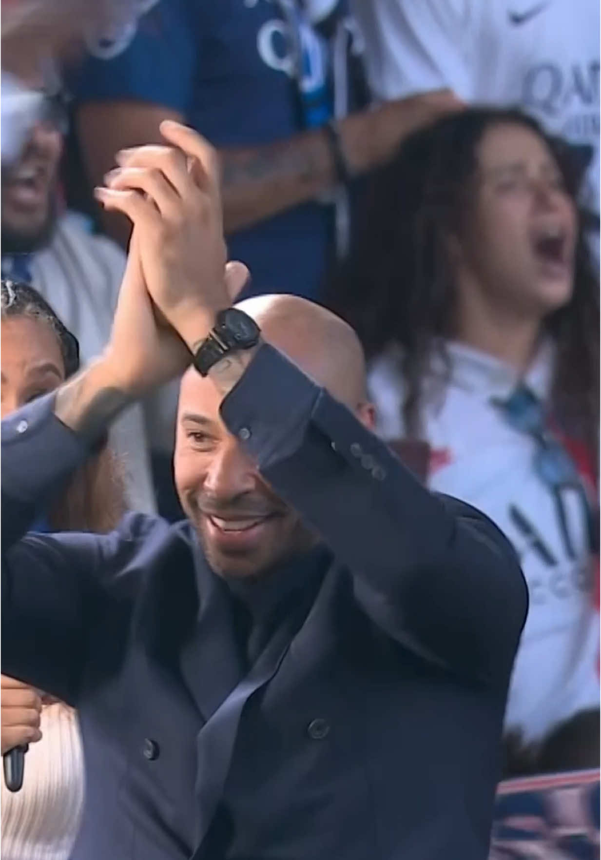 🙌👏 Thierry Henry is all of us right now!  #UCLfinal #UCL 