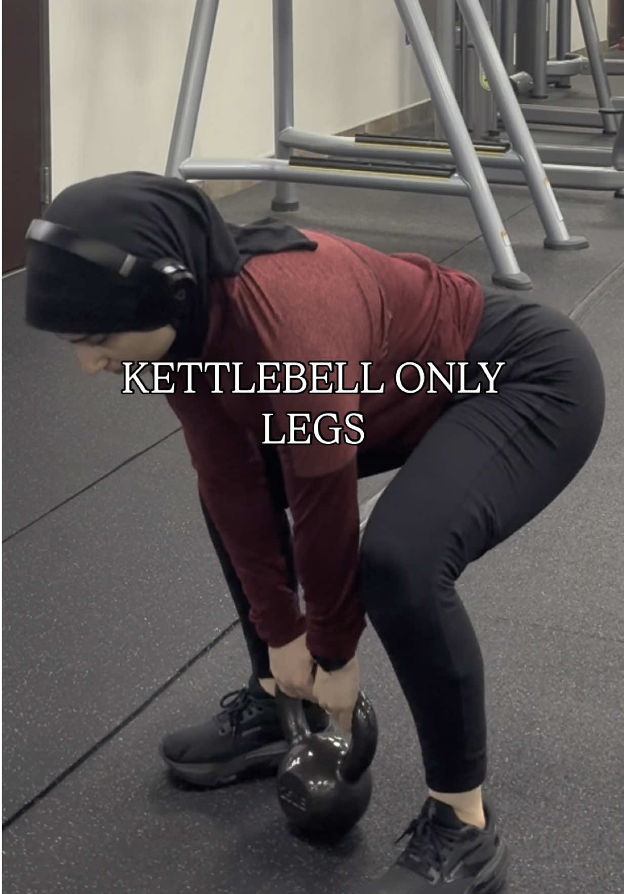kettlebell only legs 🦵🏽🦵🏽 swings 15 x 3 single leg deadlifts 10 each x 3 deadlift into squats 20 x 3 reverse lunges 20 x 3  Into 30 second pulses at the end save and enjoy😚😚😚 #fyp  #trending #fyp #fypシ #gym #gymshark #gymmotivation #fypage #legday #legs #glutefocused #glutegains #deadlifts #hipthrust #kettlebell #legday#swings  @Gymshark 