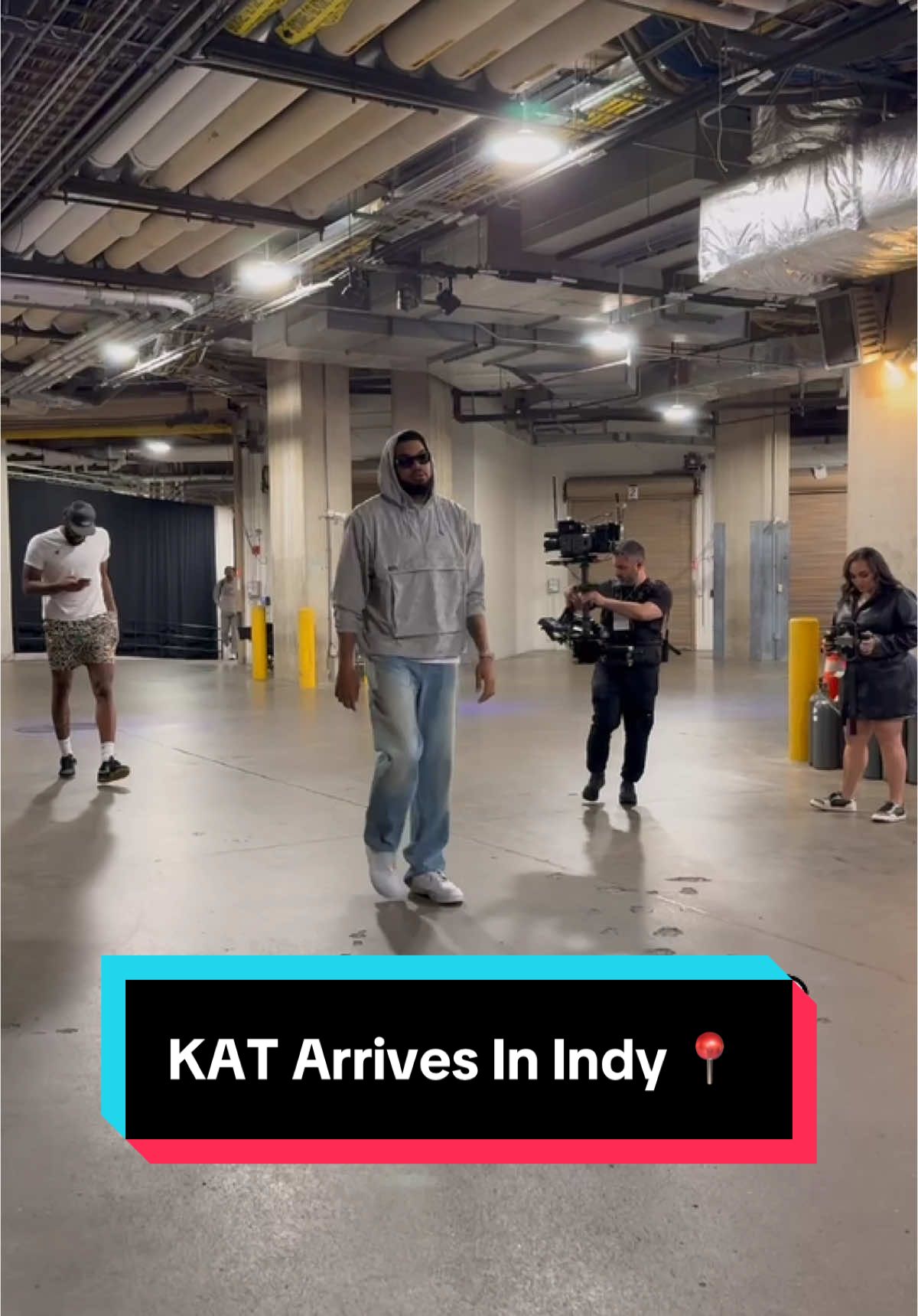 KAT arrives in INDY 👋 #NBA #Basketball #KarlAnthonyTowns #Knicks #NBAPlayoffs 