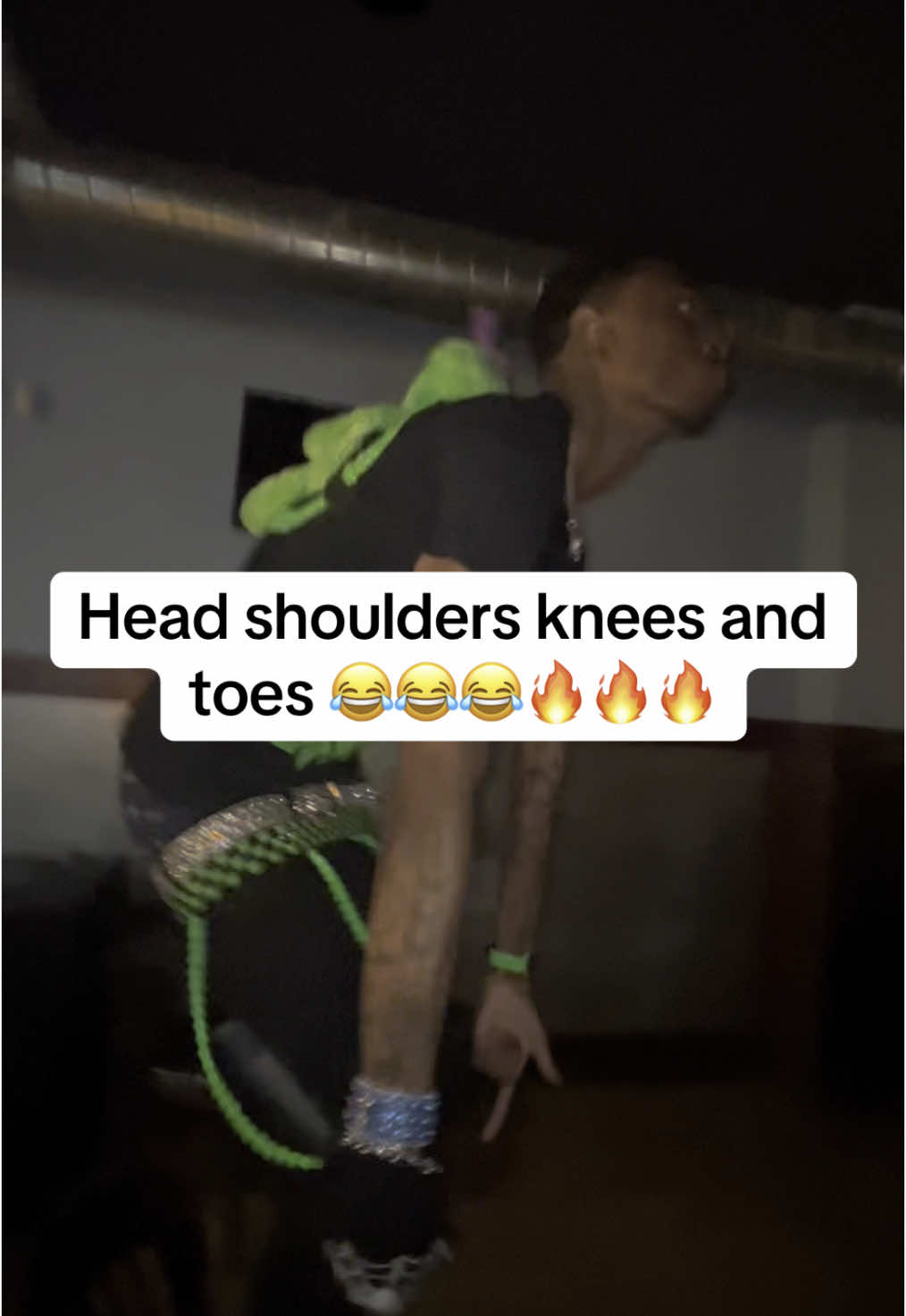 Head shoulders knees and toes 😂😂😂🔥🔥🔥#fyp #creatorsearchinsights #fypシ #undergroundmusic #viral #dance #cooked #goth #gothic #viralvideo #viralsound 