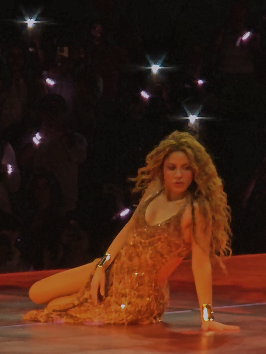 El solo de Shakira 🤩 #Shakira #lasmujeresyanolloran #🐺 