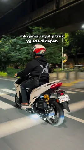masuk pak supirrr #snowy #vario125new 