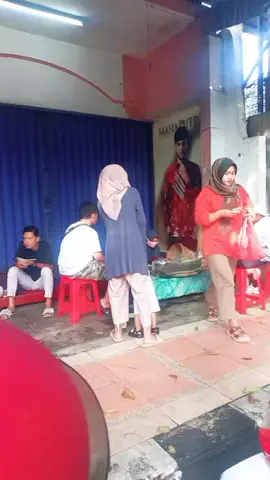 edisi nganter istri tercinta🥰