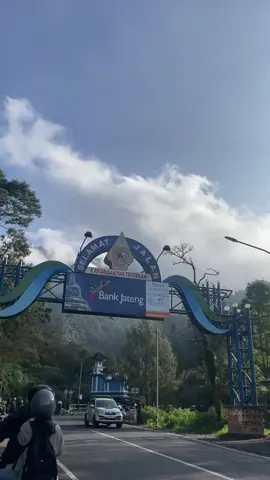 nyerang howo adem #fyp #xyzbca #4u #foryou #fypage #fyppppppppppppppppppppppp #tawangmangu #sarangan #karanganyar24jam 