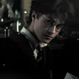 #HARRYPOTTER ⚡︎ :: OKAYYY I AM NOW OFFICIALLY BACKKK, gotta relearn ae though 😵‍💫 #fyp #harrypotteredit #harrypottertiktok #harrypotter #aftereffects #foryou #foryoupage #edit #ae #edits #harrypotteredits 