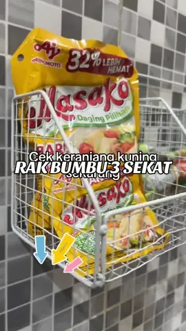 Coba rak keranjang jaring sekat 3 ini! Terbuat dari besi kuat dan kokoh, tanpa perlu paku atau bor! Gampang pasangnya, bikin rumah makin rapi dan estetik!” #rakbumbu #raksekat #dapur #viral #estetik #perlengkapandapur #perlengkapanrumahtangga 