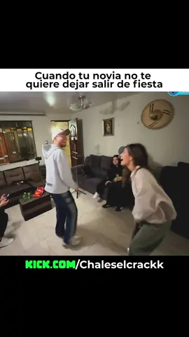 Cuando tu novia no te quiere dejar salir de fiesta #chales #chaleselcrack #elzeein #zein #zeein #peru🇵🇪 #perú #peruanos #humor #comedia #pareja