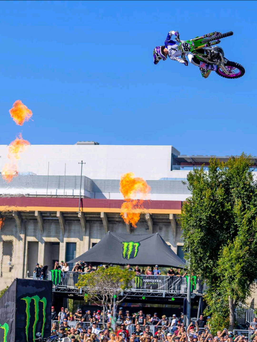 Terbang dan melampauinya💀#axellhodges #frestyle #motocross #mxgp #mx2 #supercross #promotocross #kawasaki #kx450 #jjtrend #trail #dirtbike #CapCut 