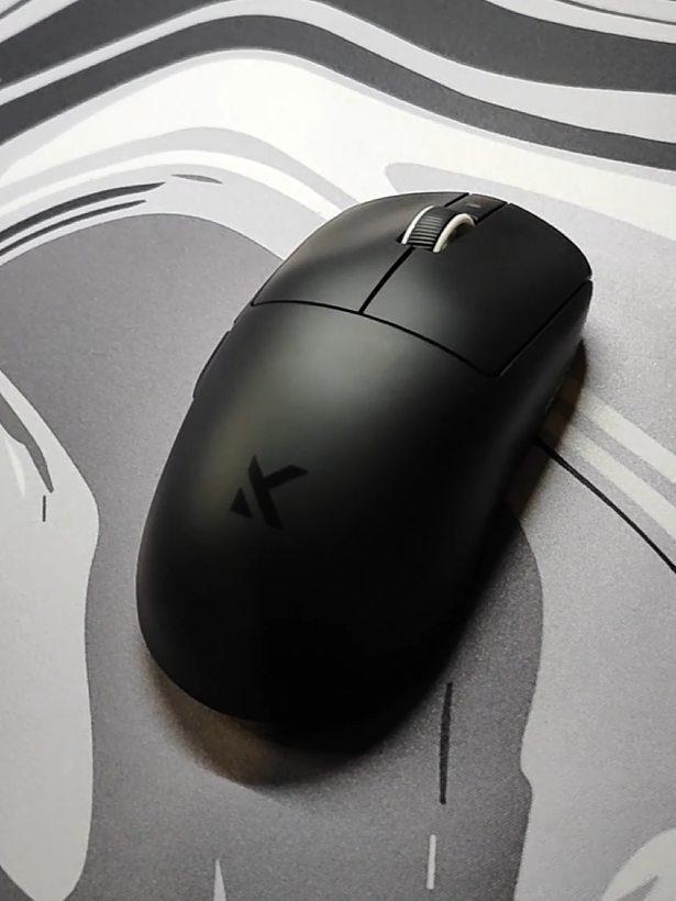 Que piensas del diseño del mchose A7 PRO? 👇 #setup #mouse #mchose #techtok #blackandwhite #gamingmouse #unbox #fyp #gaming